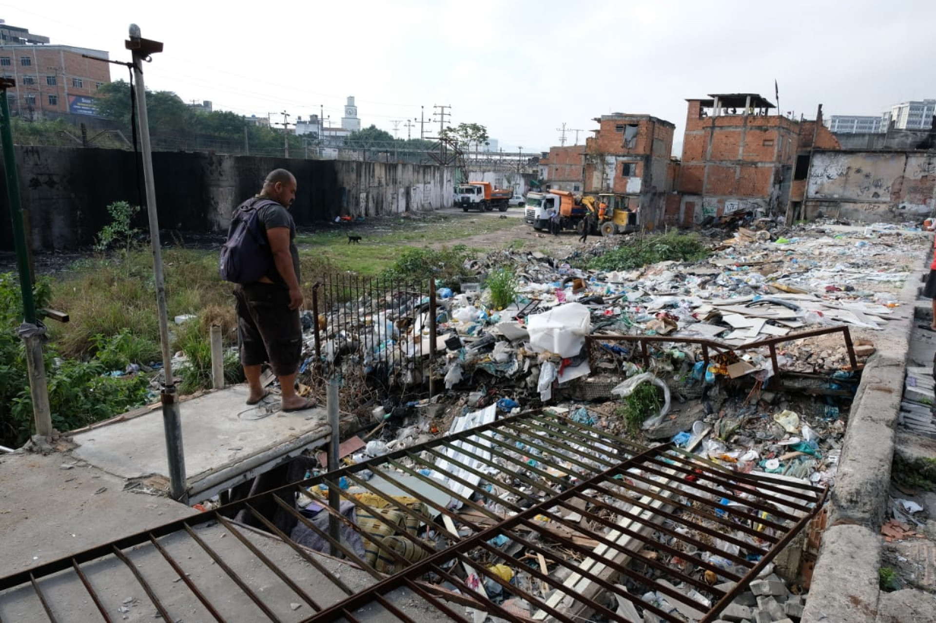 Prefeitura realiza operação de ordenamento em comunidade na Zona Norte - Pedro Ivo / Agência O Dia