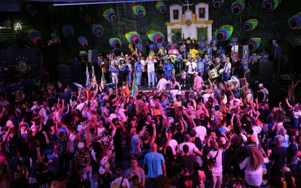 Quadra de ensaios da Unidos da Tijuca fica localizada na Avenida Francisco Bicalho n&ordm; 47