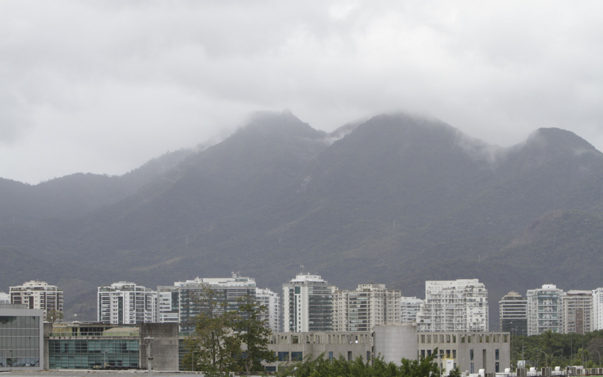 Clima Tempo: Av. Ayrton Senna, na altura da Cidades das Artes na Barra, Rio de Janeiro. Neste S&aacute;bado (29).