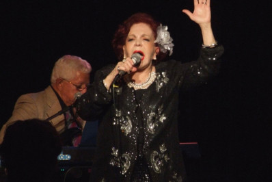 Cantora Lana Bittencourt segue internada na UTI, em Petrópolis 