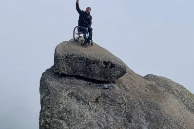 Cadeirante atinge segundo pico mais alto da Serra do Mar pela primeira vez