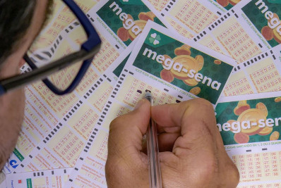 Mega-Sena acumula e próximo prêmio pode chegar a R$ 50 milhões