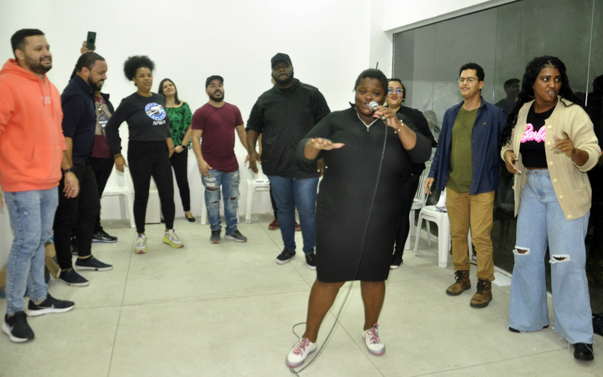 Semifinalistas do Canta Mag&eacute; participam de workshop - Gilson Costa Jr./Divulga&ccedil;&atilde;o