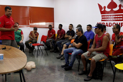 Viradouro realiza ciclo de palestras sobre segurança, saúde e diversidade