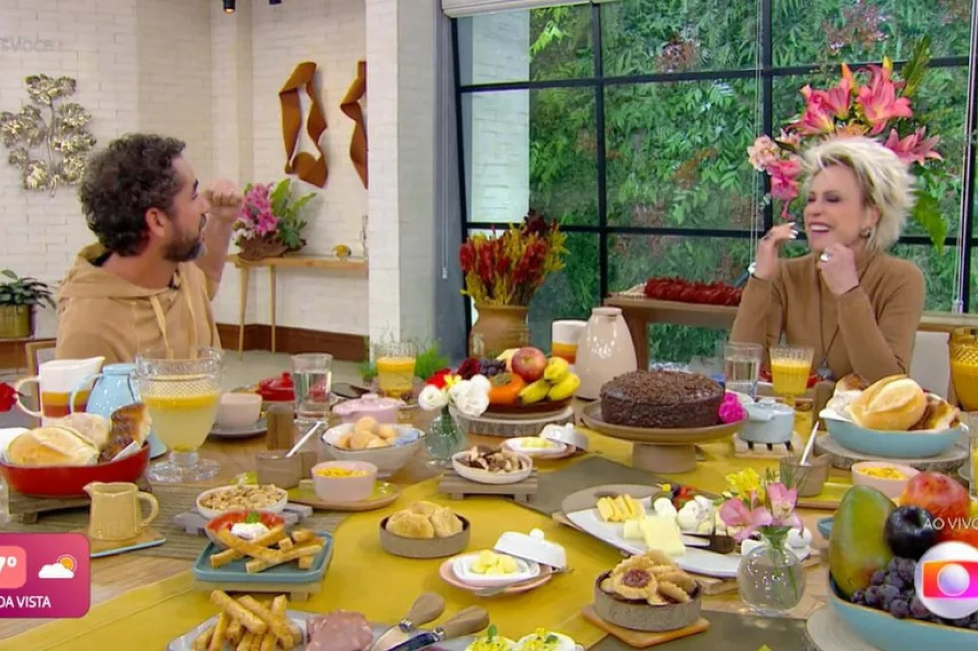 Ana Maria Braga e Felipe Andreoli caem na gargalhada com piada sobre Dia do Orgasmo - Reprodução / TV Globo