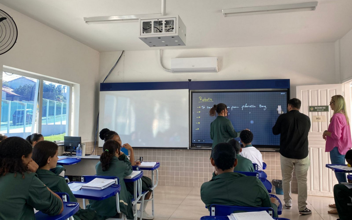 Instalação de lousas digitais em Araruama