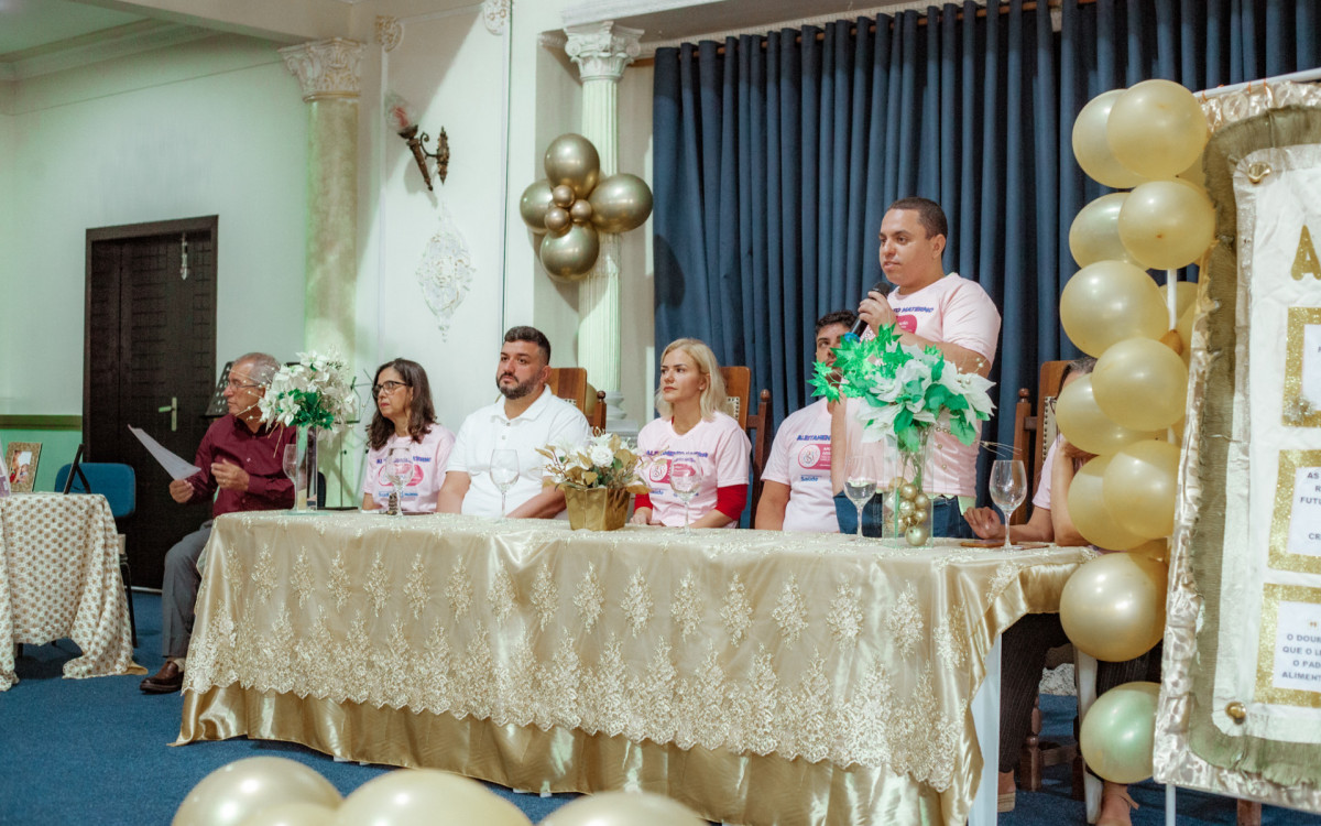 As palestras foram realizadas pela Dra. Patrícia Lima, a neonatologista Adriana Lacerda, e a especialista em enfermagem obstétrica, Flávia Muniz