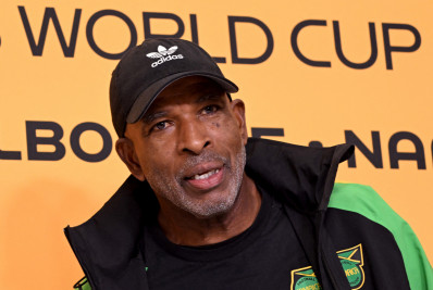 Técnico da Jamaica promete comemoração com cerveja após classificação na Copa