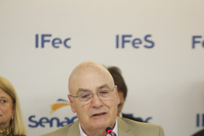 Estudo da CNC mostra tamanho do prejuízo provocado pela dívida pública no PIB