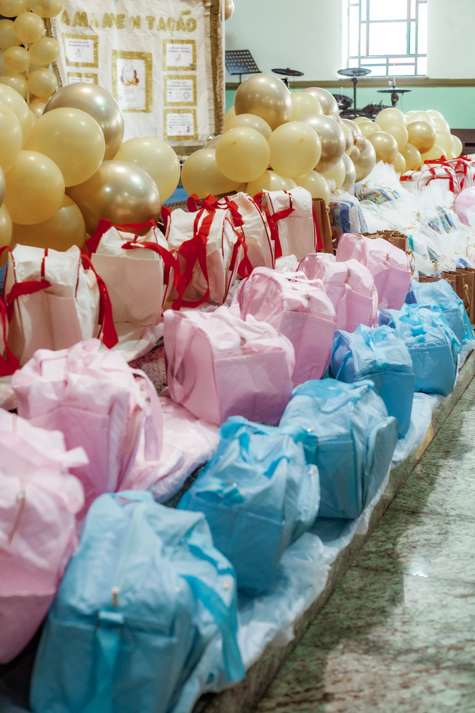 A Secretaria de Saúde, por meio do Programa de Atenção Integral à Saúde da Mulher, Criança e Adolescente (PAISMCA), distribuiu 200 bolsas e 100 kits para gestantes e mães que amamentam - Divulgação / PMN