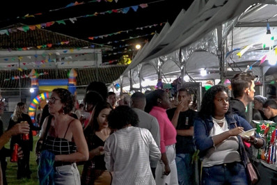 Arraiá Solidário de Búzios arrecada mais de 150 kg de alimentos não perecíveis para ajudar pessoas em vulnerabilidade social