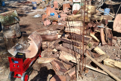 Carvoaria clandestina é fechada pela PM em Campo Grande