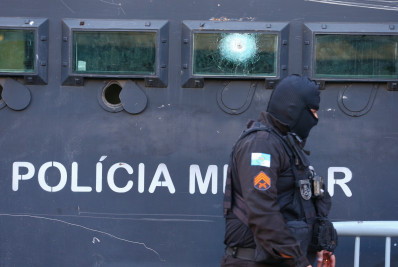 Dois suspeitos morrem em confronto com a PM no Complexo de Israel