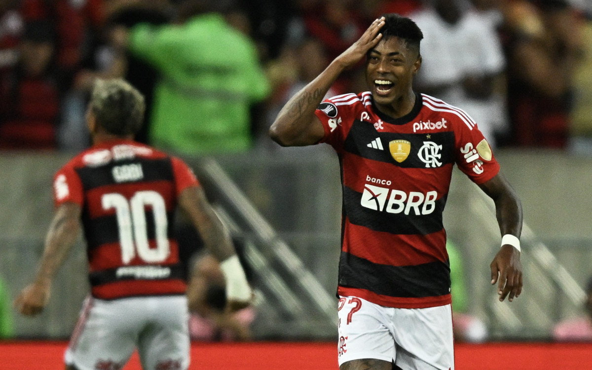 Com gol de Bruno Henrique, Flamengo vence Olimpia no jogo de