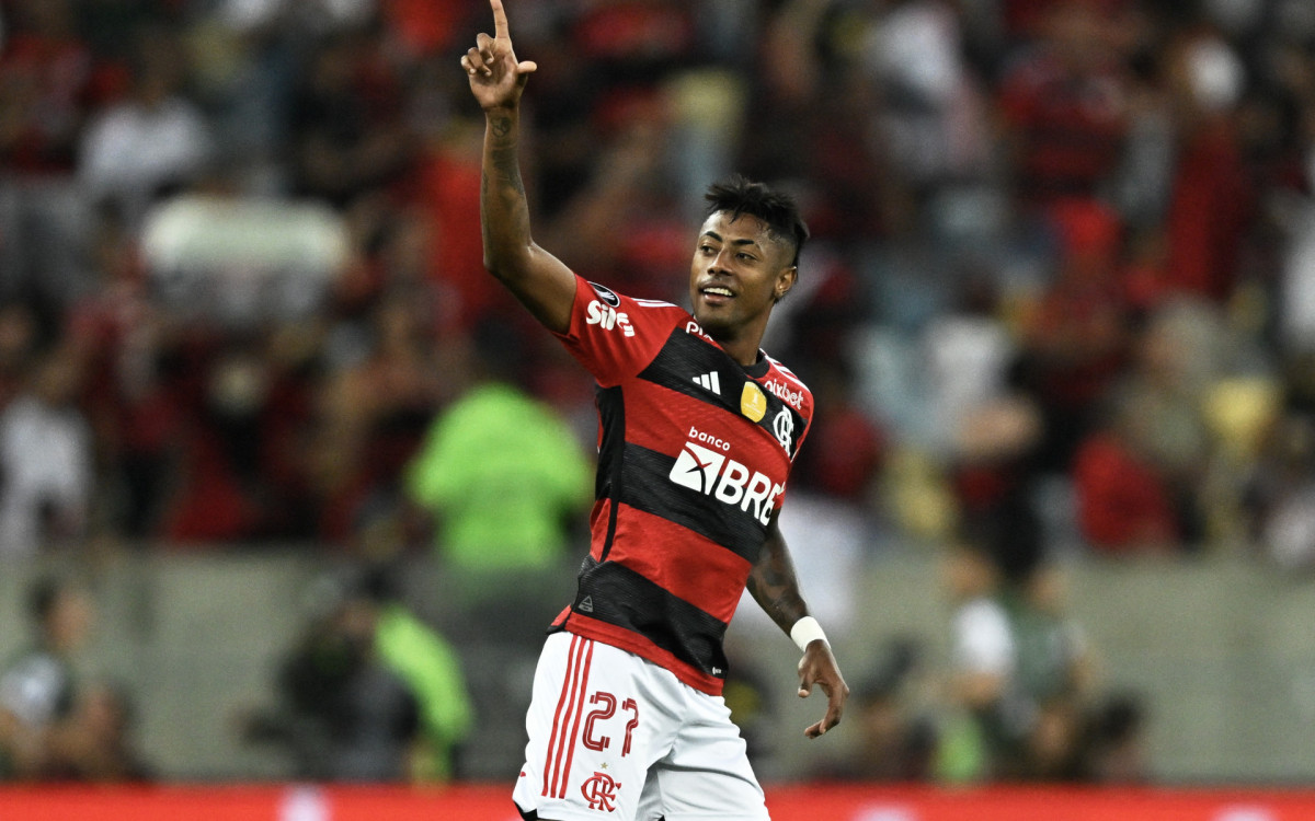 Bruno Henrique marca e dá vantagem mínima ao Flamengo sobre o Olimpia na  Libertadores - Bem Paraná