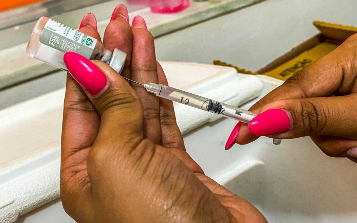 O Mutirão de Vacinação é a oportunidade de imunizar e colocar o cartão em dia