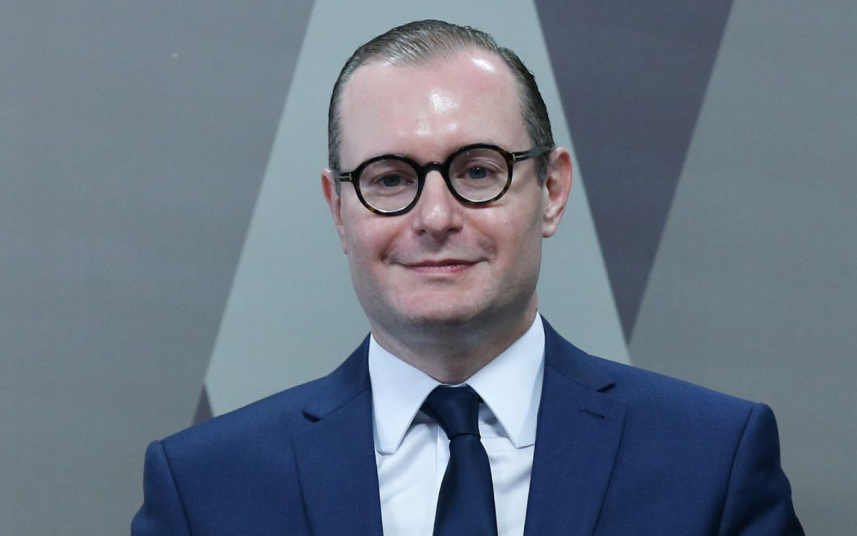 Advogado, Cristiano Zanin; Durante sabatina para  indicado do cargo de ministro do Supremo Tribunal Federal (STF)