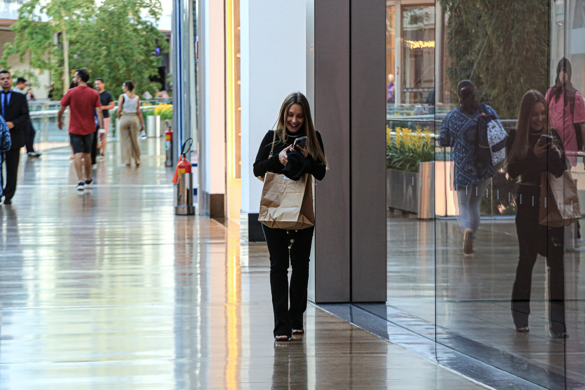 Carla Diaz fez compras em shopping do Rio  - Foto: Edson Douglas/AgNews