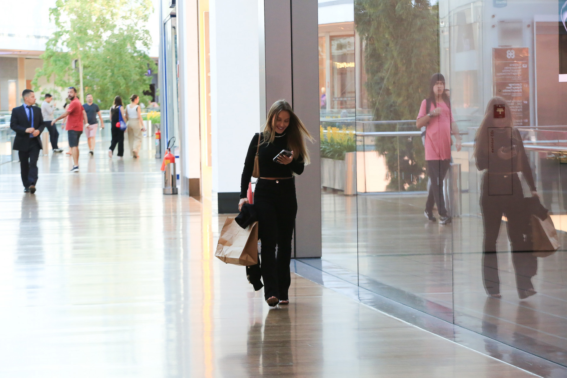 Carla Diaz fez compras em shopping do Rio  - Foto: Edson Douglas/AgNews