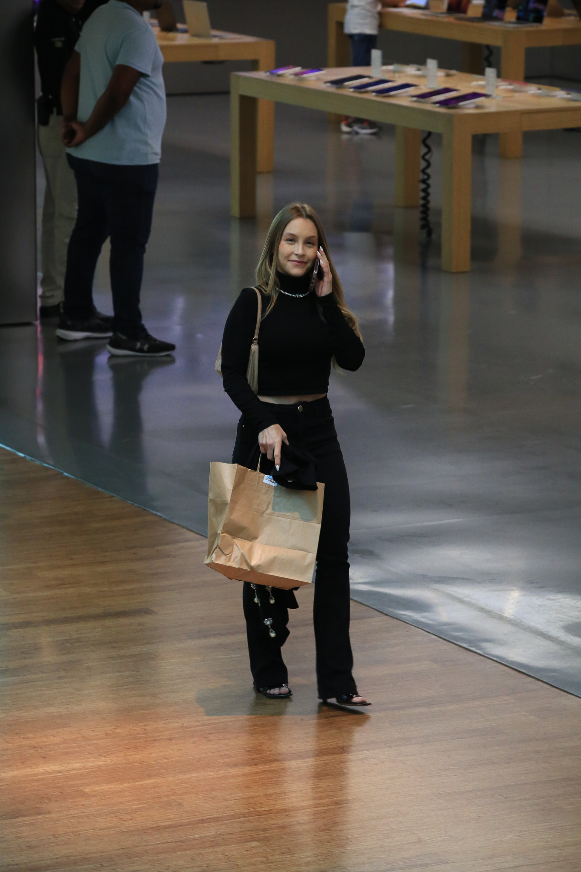 Carla Diaz fez compras em shopping do Rio  - Foto: Edson Douglas/AgNews