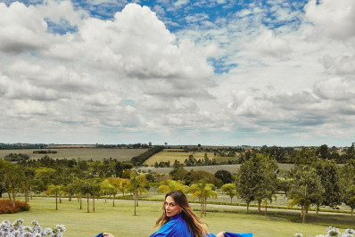 Mônica Martelli deslumbra internautas com foto na natureza: 'Asas para voar'