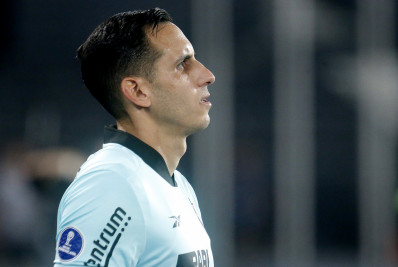 Gatito, do Botafogo, fala em 'grande dívida' com a torcida após perda do título do Brasileirão 