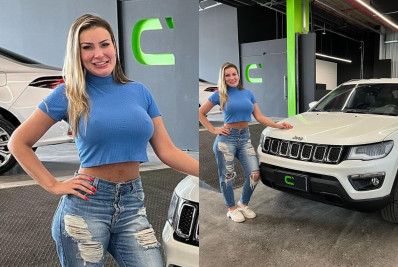 Andressa Urach se presenteia com carro de luxo e celebra: 'Estou muito feliz'