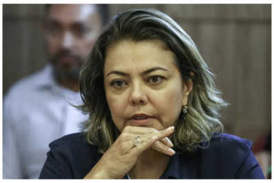 Justiça penhora carro de Leila do Vôlei por dívida com PSB