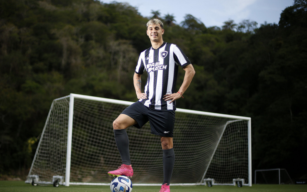 Mateo Ponte é jogador do Botafogo
