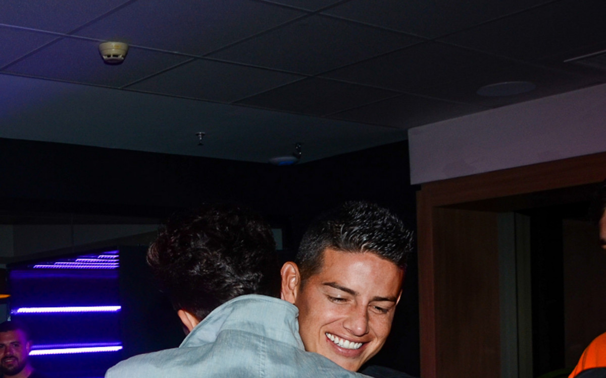 Luan Santana e James Rodriguez na inaugura&ccedil;&atilde;o do escrit&oacute;rio do cantor em S&atilde;o Paulo