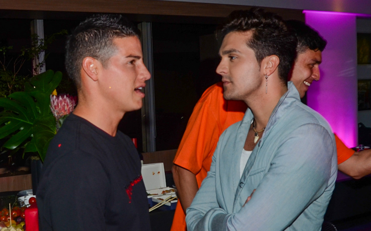 Luan Santana e James Rodriguez na inaugura&ccedil;&atilde;o do escrit&oacute;rio do cantor em S&atilde;o Paulo