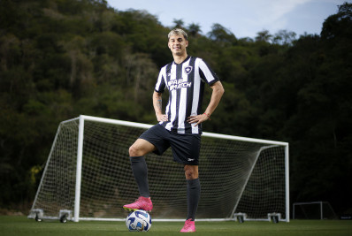 Mateo Ponte explica características e diz que já é mais um torcedor do Botafogo