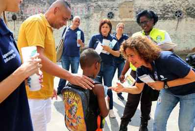 Detran-RJ lança campanha ‘Volta às Aulas’, de Educação para o Trânsito, em frente às escolas em Belford Roxo