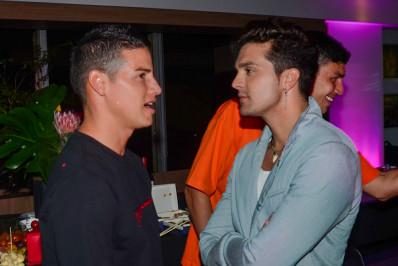 James Rodriguez e Rafa Kalimann prestigiam inauguração do novo escritório de Luan Santana