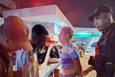 Criminosos são presos com drogas em dois ônibus, em Guapimirim