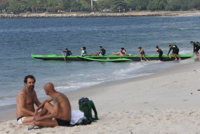 Praia do Flamengo fica própria para banho em julho e bate recorde