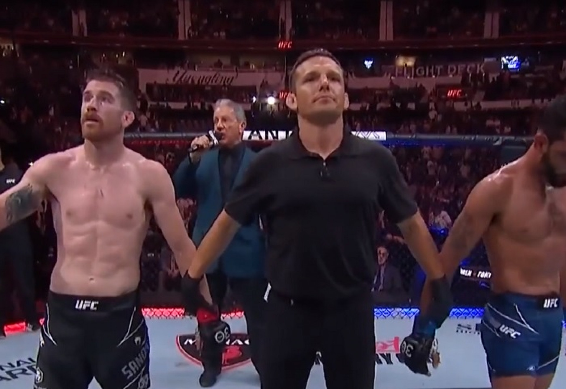 Cory Sandhagen (à esquerda) dominou e venceu Rob Font na luta principal do UFC Nashville -  (Foto: Reprodução)