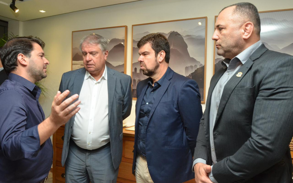 Assunto foi debatido durante encontro nesta segunda-feira (7)