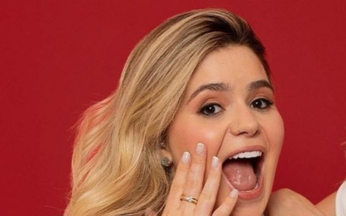 A youtuber Viih Tube, de 22 anos, compartilhou no Instagram, nesta segunda-feira (7), que costuma ouvir a filha, de 4 meses, chorar enquanto toma banho