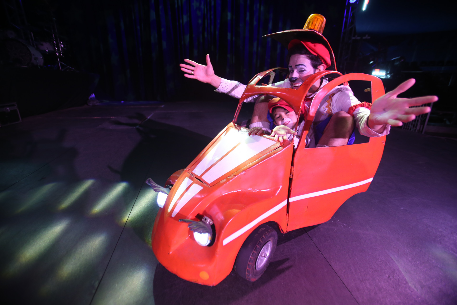 Paix&atilde;o de pai para filha: Celso Filho,  o palha&ccedil;o Moroco e Ysis Caetano, a Pa&ccedil;oquinha  - Cl&eacute;ber Mendes/Ag&ecirc;ncia O Dia