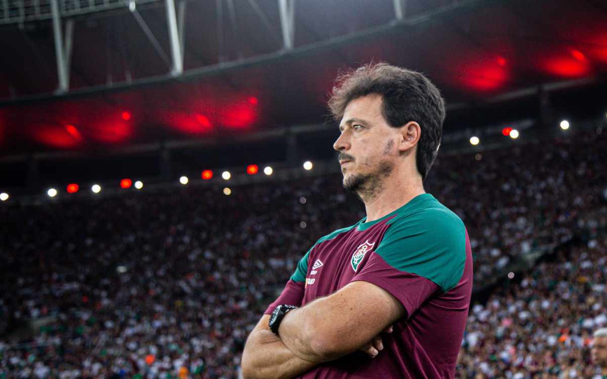 Fernando Diniz é o técnico do Fluminense