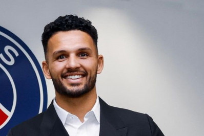 Contratação de Gonçalo Ramos é oficializada pelo PSG