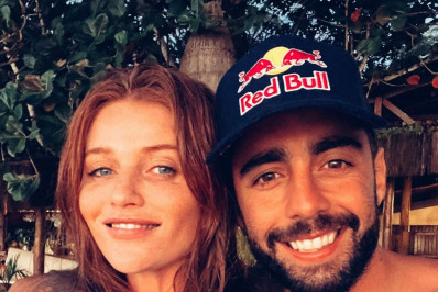 Pedro Scooby e Cintia Dicker curtem praias baianas em família: 'Dias lindos'