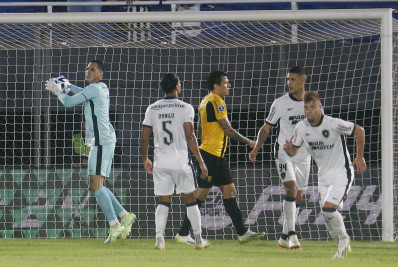 Gatito celebra classificação do Botafogo e revela conselho a 'Segovinha': 'O gol vai sair'