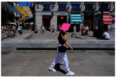 Espanha sofre pico de onda de calor e incêndios aliviam em Portugal