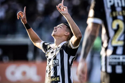 Santos encaminha venda de jovem atacante para clube inglês
