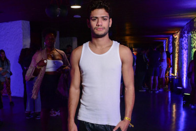 Ex-BBB Gabriel Santana fala sobre ataques após se assumir bissexual