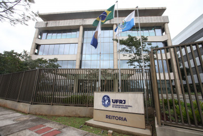Previsão de chuva histórica leva UFF, UFRJ e Uerj a suspenderem as aulas presenciais nesta sexta