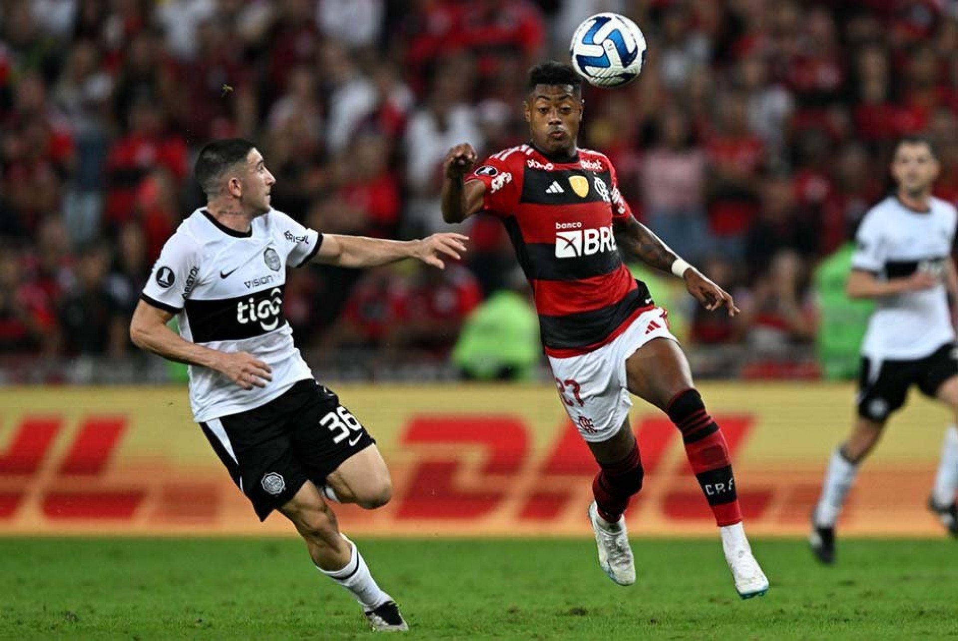Flamengo x Olimpia: Filipe Luís e Léo Pereira estão fora do jogo