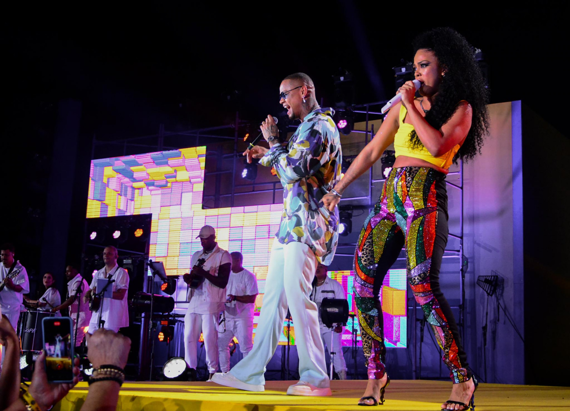 Léo Santana e Marvvila - Webert Belicio / Ag. News